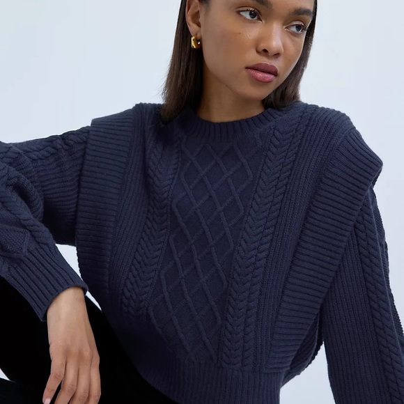 Aritzia Seek Sweater BNWT - Picture 2 of 5